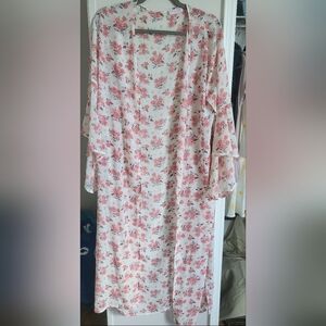 Pink Lily Flowy pink and white floral boho Kimono Duster Bell Sleeve size Small